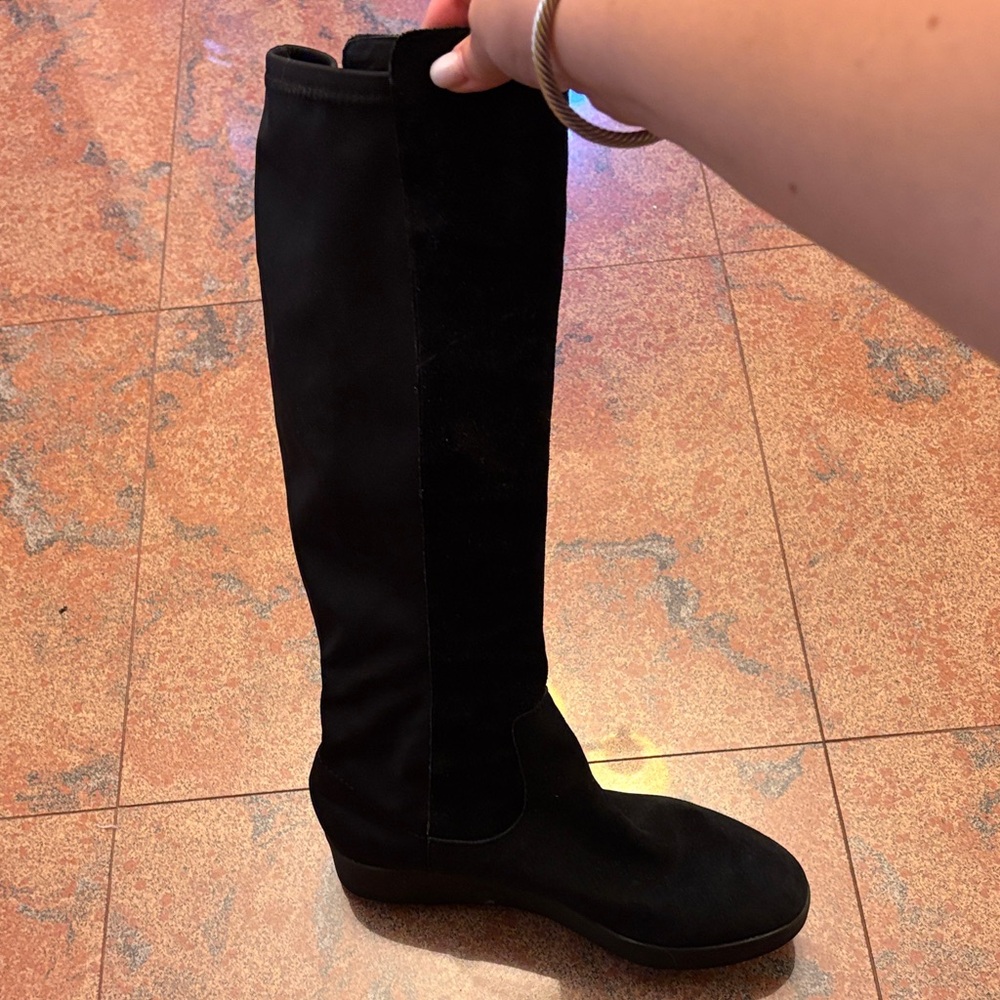 Black Women's Knee-High Boots